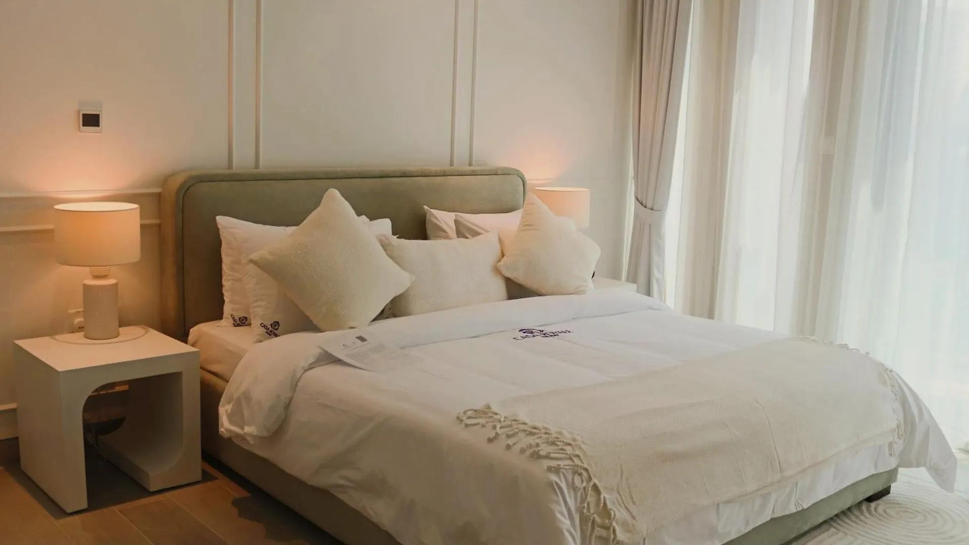 Casa Royale Vacation Home - Dubai Marina Apartment