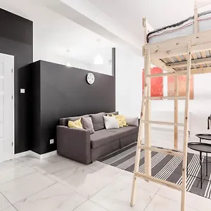 https://chill-apartments-k15-studio.warsawhotelspoland.com
