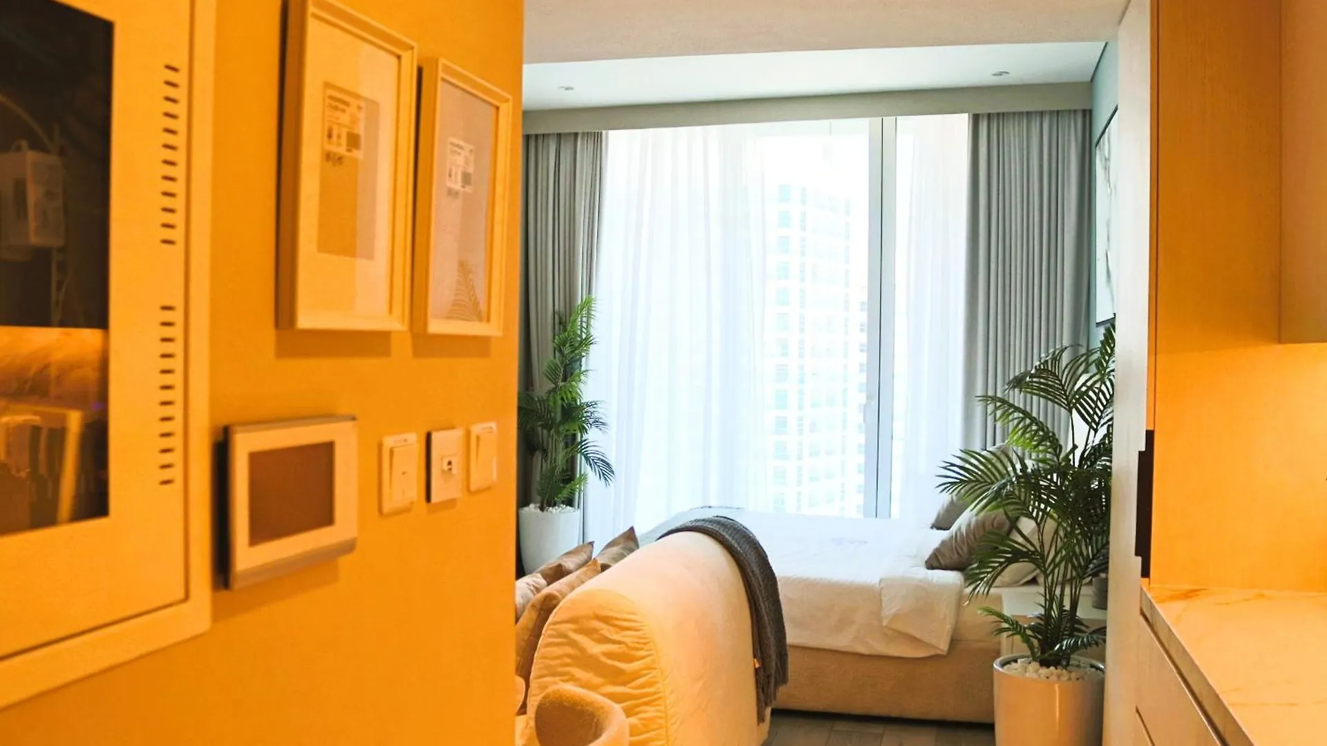 Casa Royale Vacation Home - Dubai Marina Apartment