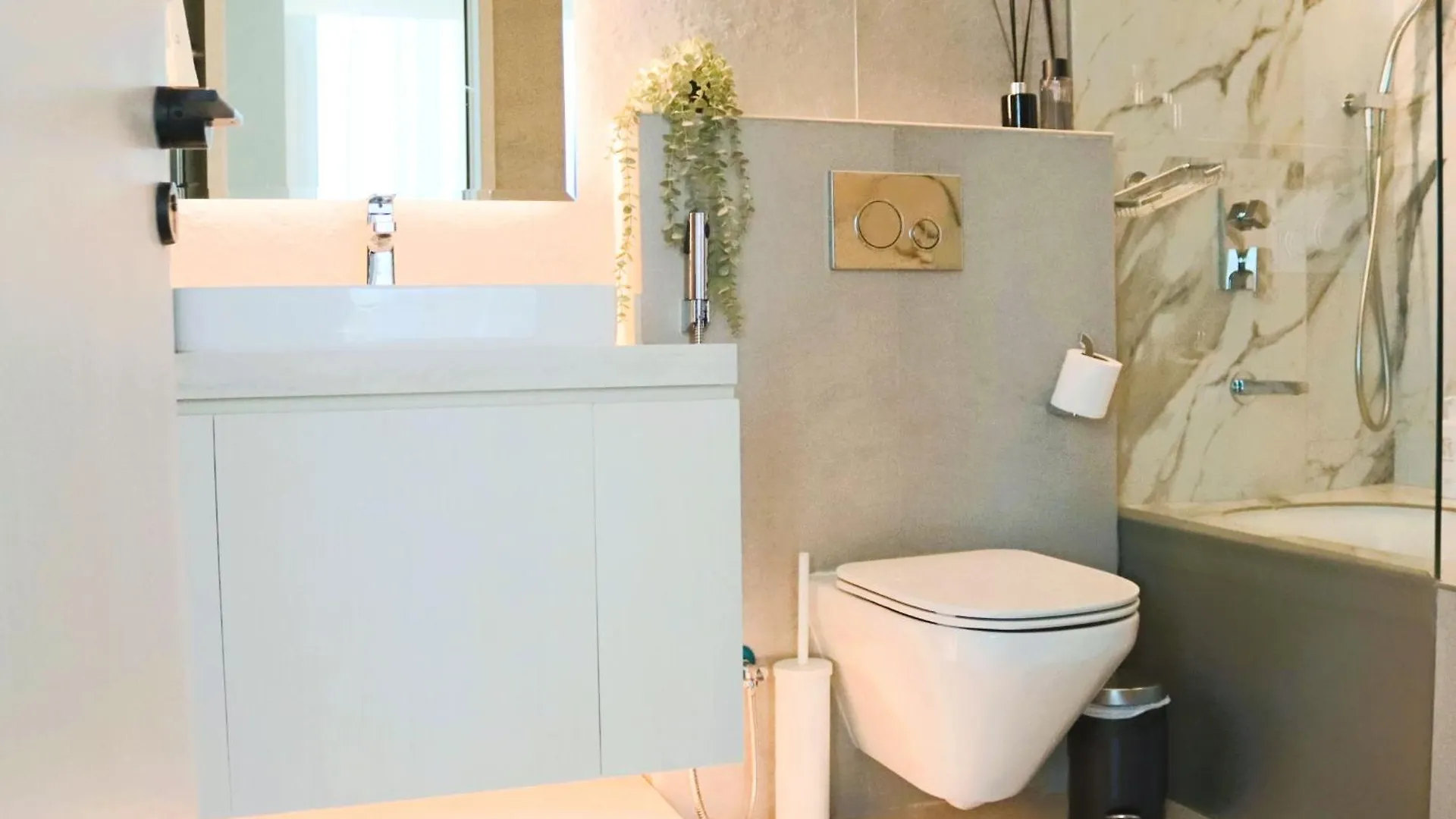 Casa Royale Vacation Home - Dubai Marina 0*,