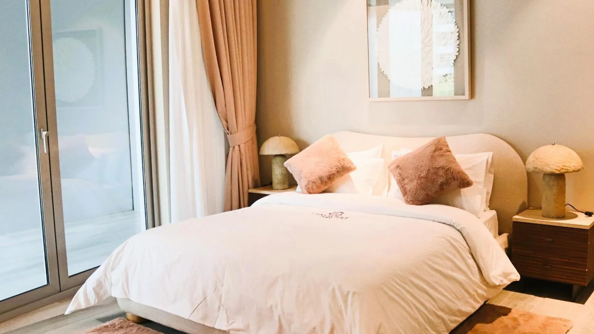 Casa Royale Vacation Home - Dubai Marina 0*,  United Arab Emirates